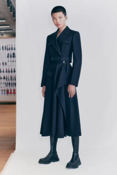 Look 16